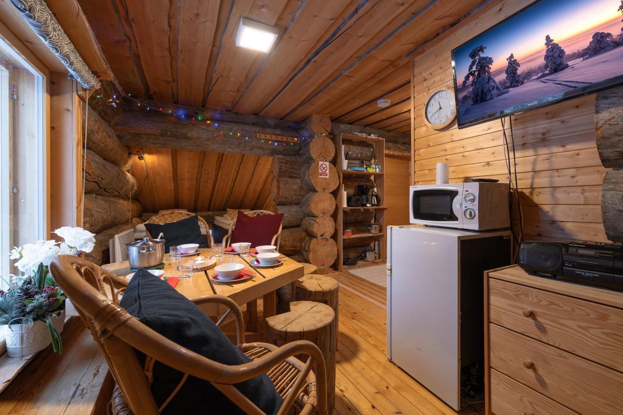 Kuukkeli Apartments Pikku-Hirvas Ja Porotokka Saariselkä Rum bild