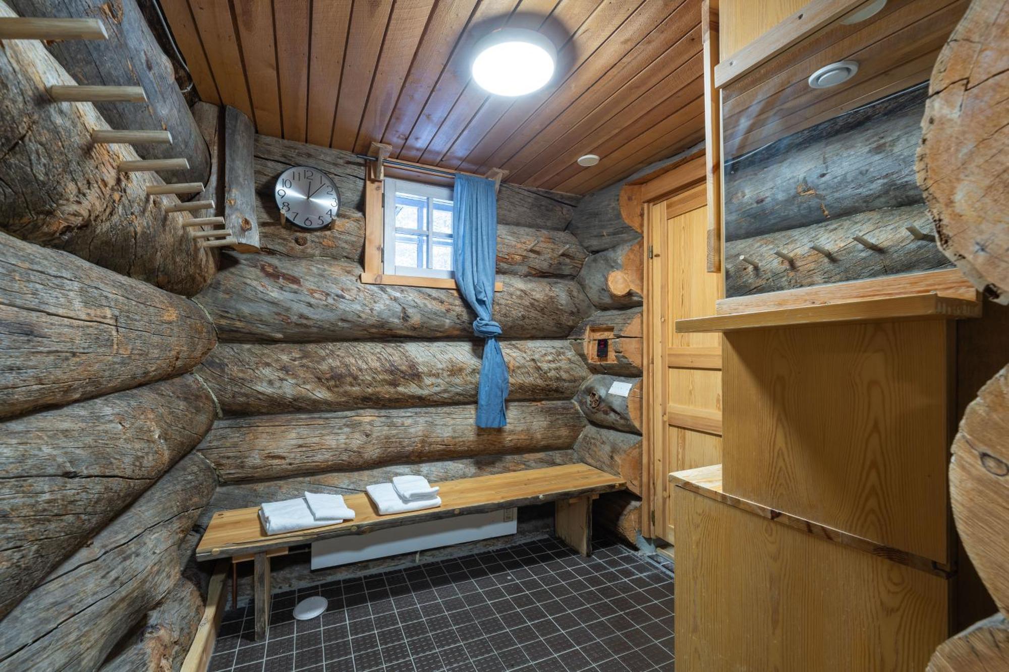 Kuukkeli Apartments Pikku-Hirvas Ja Porotokka Saariselkä Exteriör bild